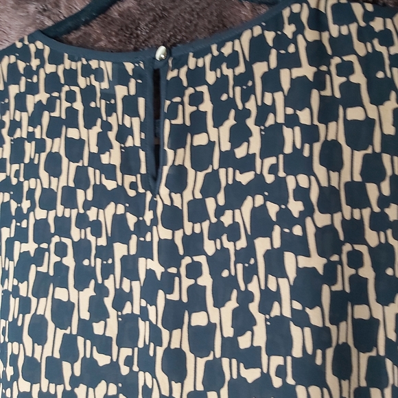 💢SOLD💢Blouse - to impress. Round neck, 3/4 sleeve, elegant - Picture 10 of 11